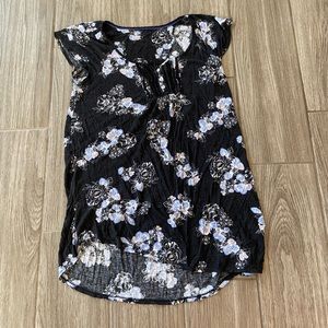 🔥3 for $5 Black and White Floral Cap Sleeve Short Sleeve Blouse Top